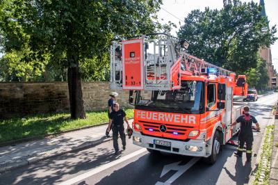 Stuttgart Bad Cannstatt: Sturmschaeden sorgen fuer Behinderung